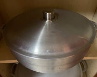Vintage 16" Mc Ware  Commercial Aluminum Dutch Oven