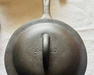 (2) Vintage Cast Iron Lodge 2Qt Sauce Pot