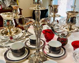 Elegant Vintage Silver Plated (5) Light Candelabrum