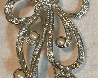 Vintage Monet Rhinestone & Pearl Brooch  