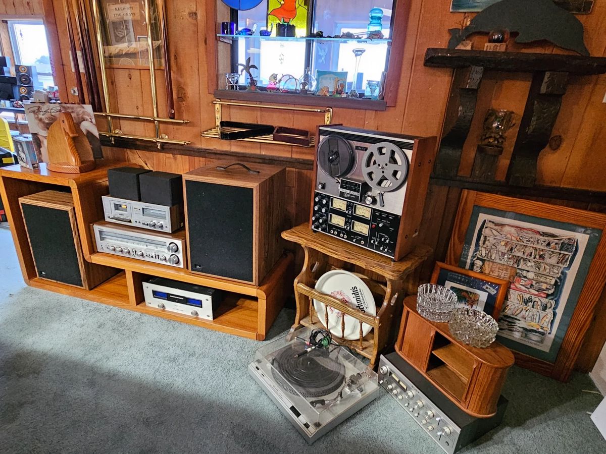 Music and stereo equipment; MCM display shelf