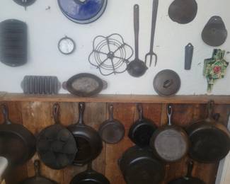 Cast Iron Pans In Different  Sizes 