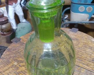 Uranium canister with stopper