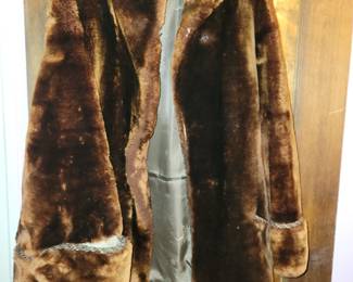 Fur Coat Size L/XL ( Needs Sewing ) Sold As Is 