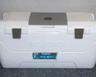Large Igloo Ice Chest Cooler Camping Glamping Tailgate Picnic