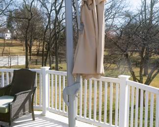 Outdoor Cantilever Umbrella Beige in Color
