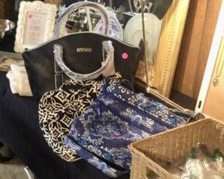 Kenneth Cole purse unused, cloth purses