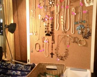 Jewelry board