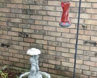 Bird bath humming bird feeder
