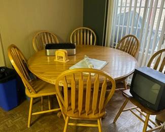 Kitchen Table + 6 Chairs