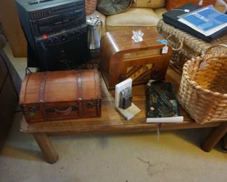 Philco Radio, Song Star, baskets, wood box