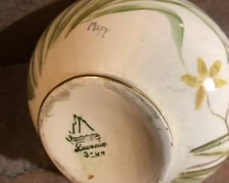 Lavenia underside of vase