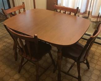 Hale Table Chairs Set