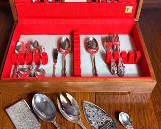 Oneida Community Artistry Silverplate Flatware