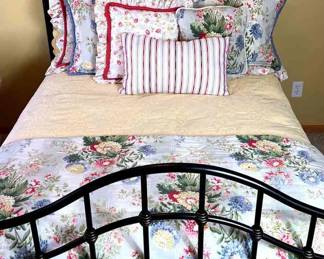 Metal Antique Bronze Finish Full Size Bed