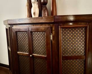 Entry way credenza