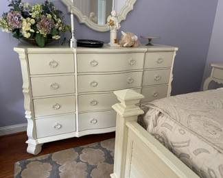 Lexington Coastal Shabby Chich dresser