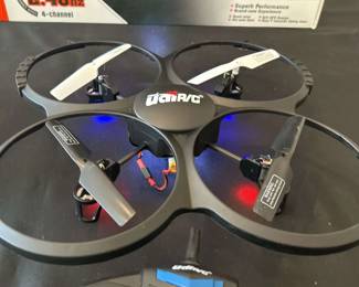  010 UDI R C U817A Drone see text