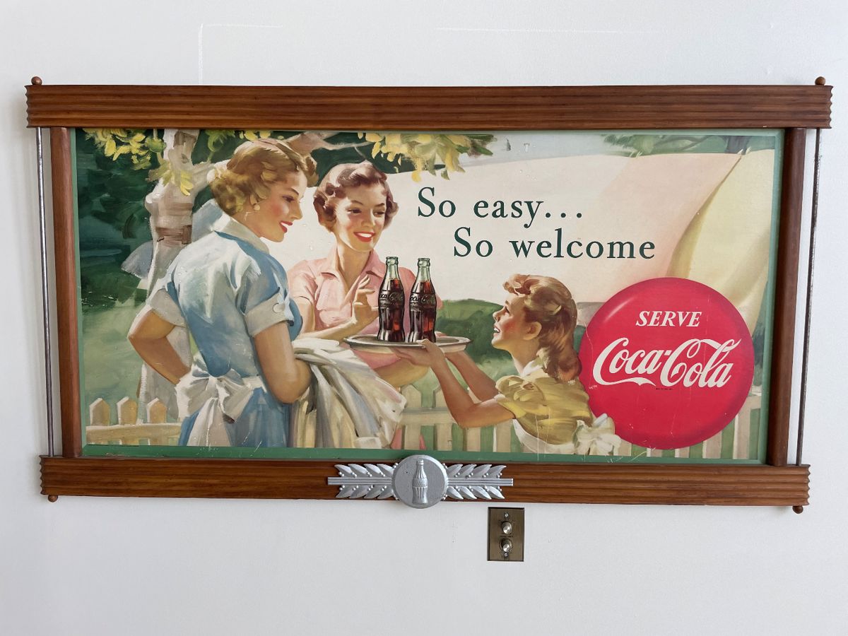 WINONA LAKE ESTATE SALE in Winona Lake, IN starts on 2/2/2024