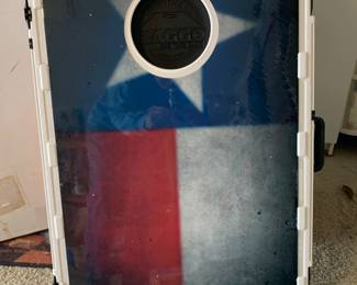 New Braggon corn hole game 