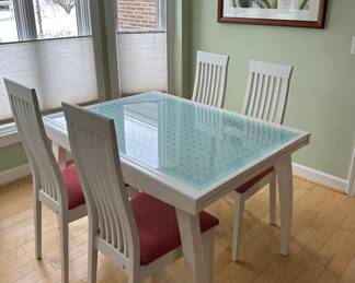 Kitchen Table w/ 8 Chairs 