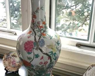 Antique Chinese porcelain vase. Red markings on base