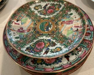 ROSE MEDALLION PLATES.