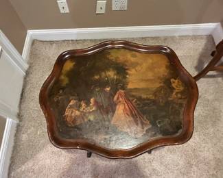 TILT TOP ANTIQUE TABLE.