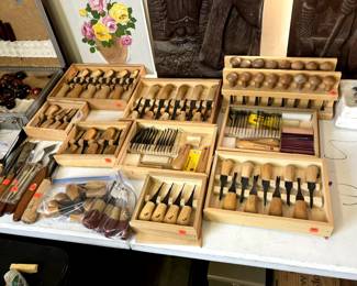 Huge selection of assorted wood carving tools