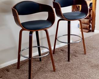 Great Mid Century Style Barstools