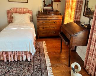 for more photos go to our website: https://www.goldentreeestateservices.com