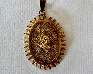 14K gold pendant