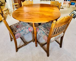 Drop leaf table and 4 chairs