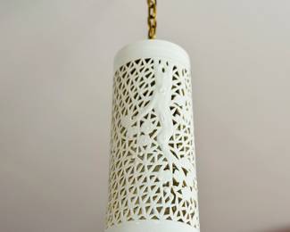Blanc de Chine pendant light