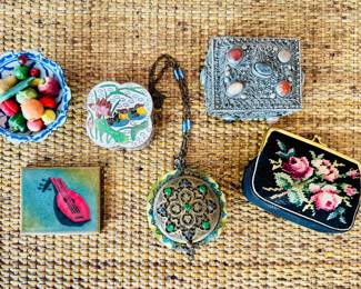 Selection of minatures, trinket boxes, tiles, pill boxes and coin purses