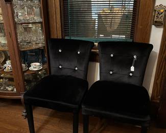 Set of two black chairs