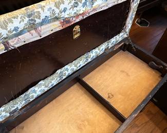 inside piano bench