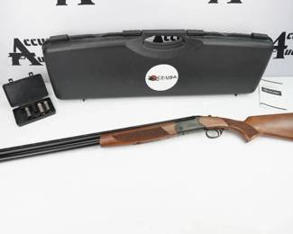 Chambered in 20 gauge and fitted with 28? barrels, the Quail comes in at the same great price point as the Drake, making it a much more attainable investment than most similarly-equipped youth shotguns. Once broken in a bit, extractor guns tend to be substantially easier to open than their ejector counterparts, and this gun is no exception. A single extractor lifts spent shells from the chambers, and the shotgun ships with five interchangeable choke tubes. The shotgun is in excellent condition and is sold with the factory case.