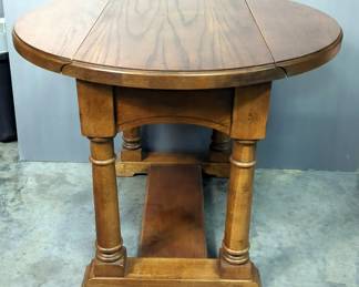 Vintage Lane Drop Leaf End Table Style No 1534-13, 24" x 30" Dia