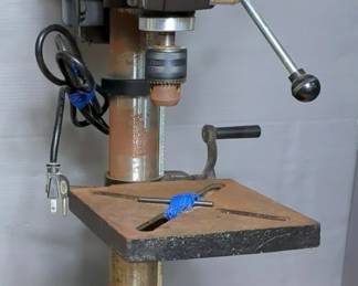 Skil 10" Benchtop Drill Press Model 3320, Powers On