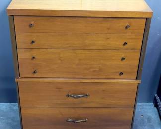 McCoy-Couch Furniture Manufacturing Co. 4 Drawer Chest Of Drawers, 40" x 32" x 18"