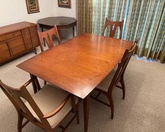 Nice clean Mid Century Modern dining room table & chairs - sideboard - and china hutch. 