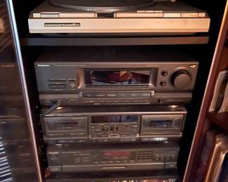 Stereo rack system, sold as a set. Works 100% 