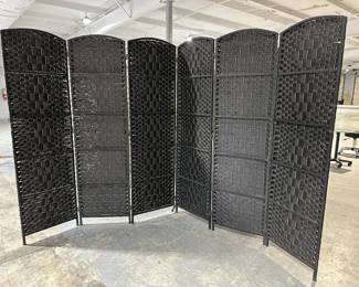 Black 6 Panel Wicker Privacy Screen