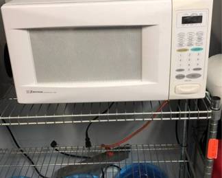Emerson Microwave Oven