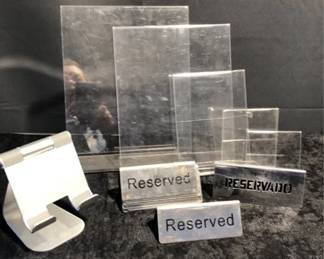 Small Lot of Showroom Accessories