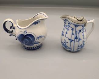 ▪︎ Gzhel authentic hand painted fine porcedecorstive blue & white creamer 
▪︎Vintage small Meissen Germany blue & white creamer w/attached lid