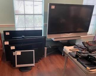 Flatscreen TV's & monitors 