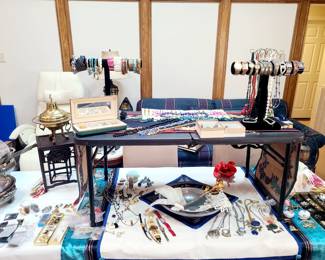 Jewelry Display Table