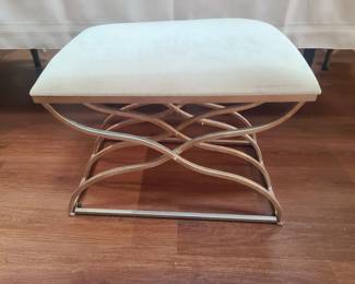 Bathroom vanity bench